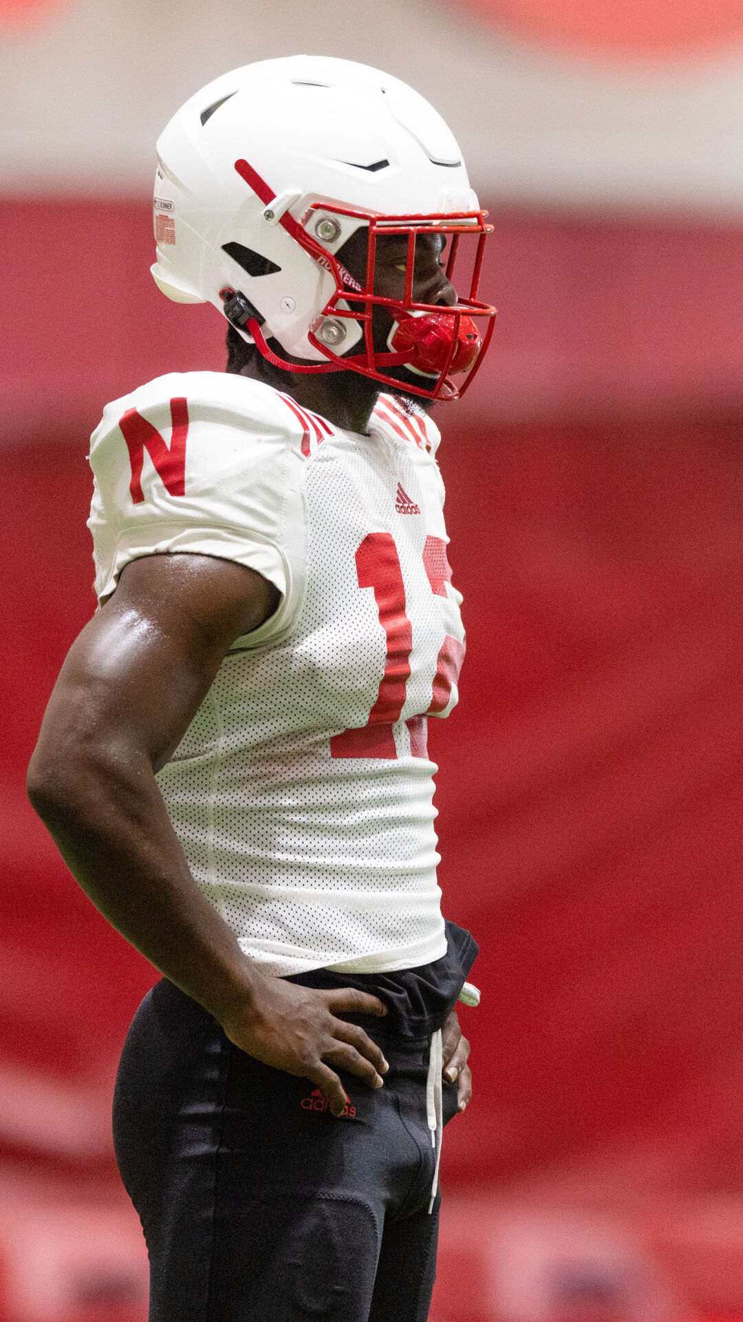 080222-owh-spo-huskerpractice-pic-cm013.jpg